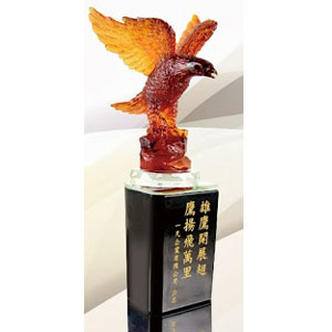 北金文具 E004-02 鷹揚展翅 琉璃獎座/座